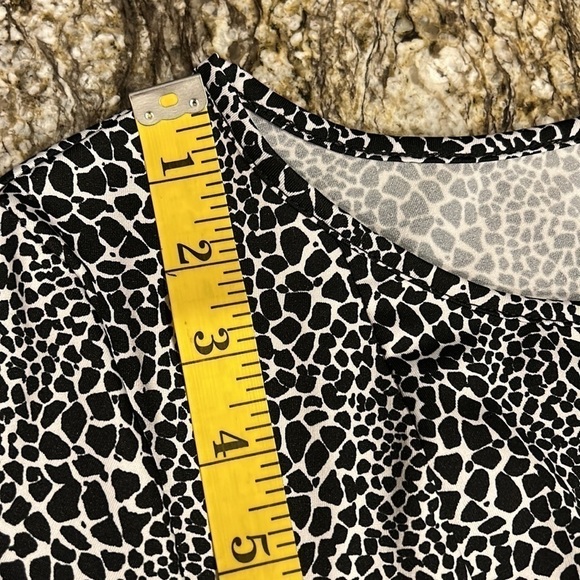 Tacera Black and White Patterned Dress - Picture 12 of 14